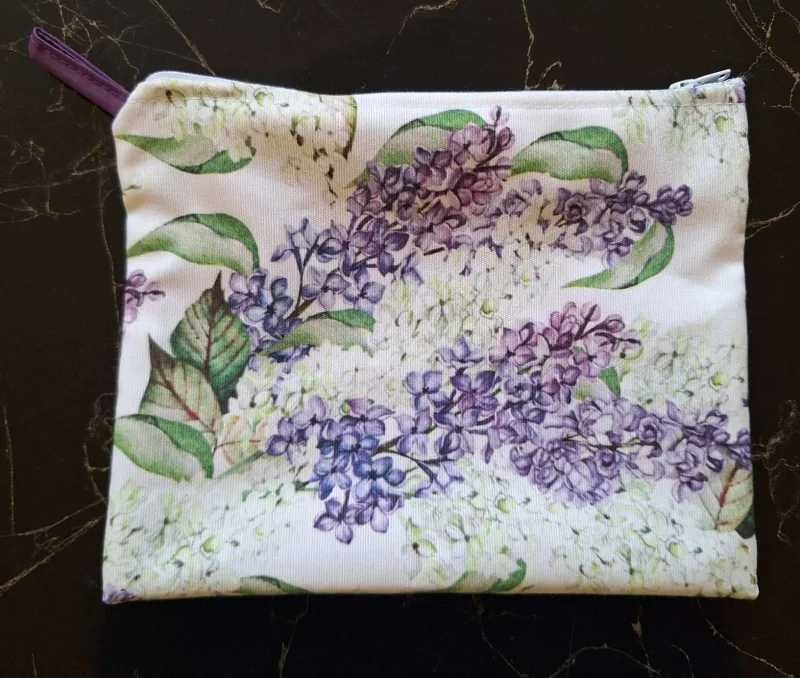 Несесер за тоалетни и козметични принадлежности 15х20см Цветя