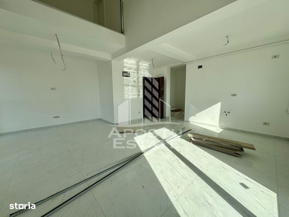 Penthouse cu scara interioara deosebita, 3 camere si 2 bai langa Lidl.