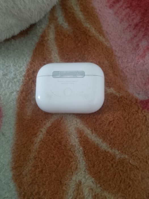 AirPods рабочие..