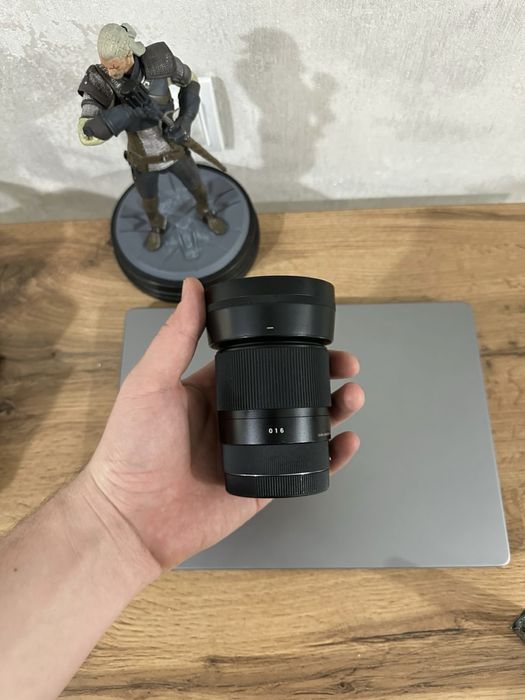 Обьектив Sigma 30mm 1.4F