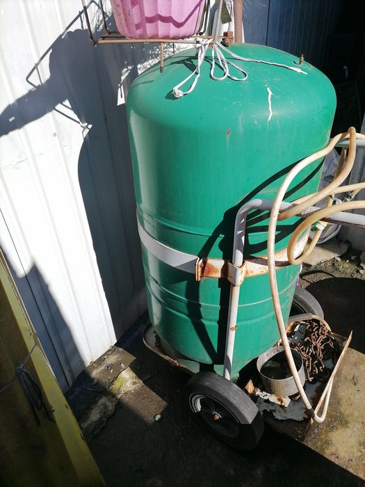 Vind recipient cu perna de aer