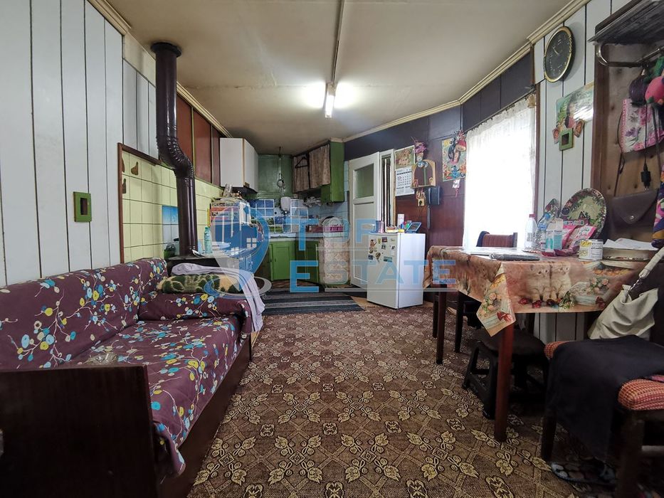 Продава се Къща в Златарица - 200 кв.м за 250 €/кв.м - Снимка #6