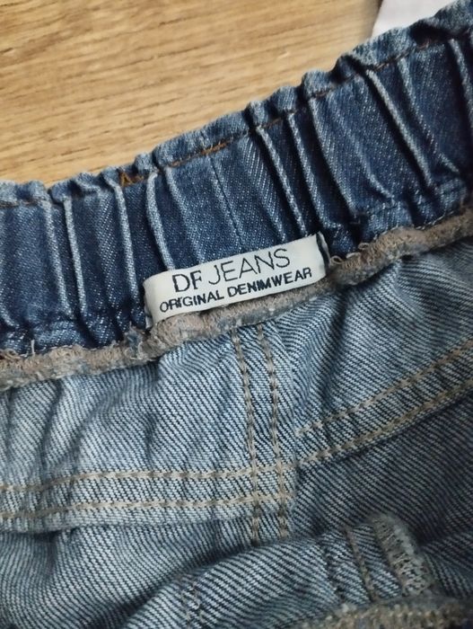 Джинсы на девочку 12-13лет