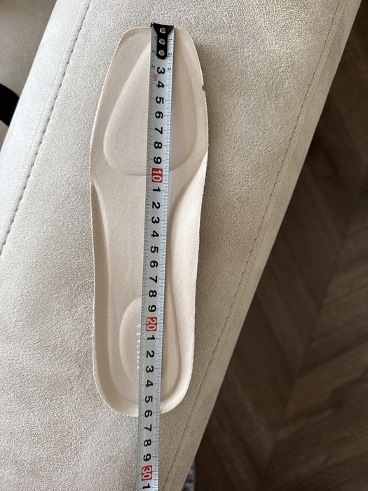 Продам новые балетки Vivaia