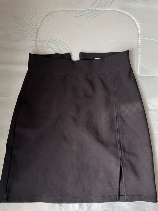 Юбка мини с вырезом