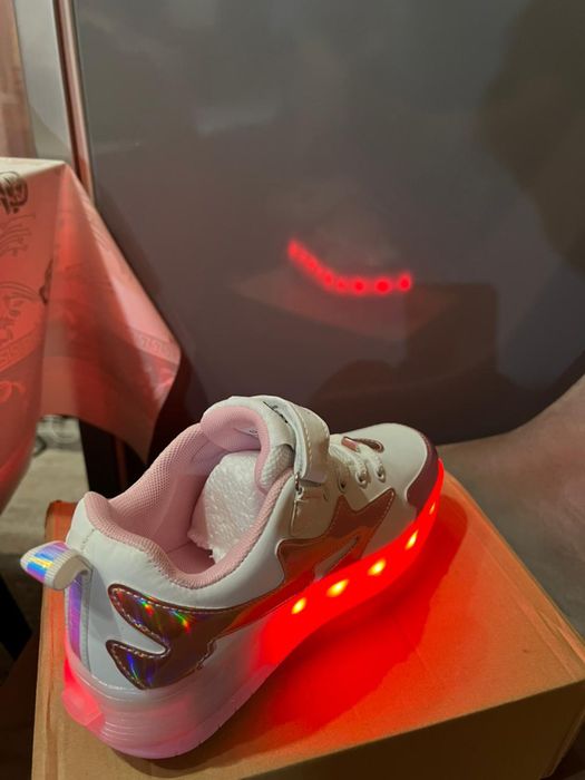 Кроссовки с роликами