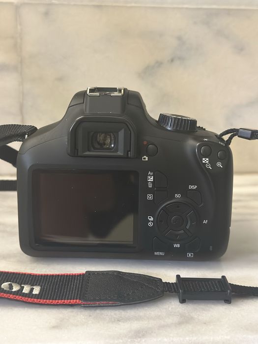 Aparat Foto Canon 4000D + obiectiv 18-55 mm