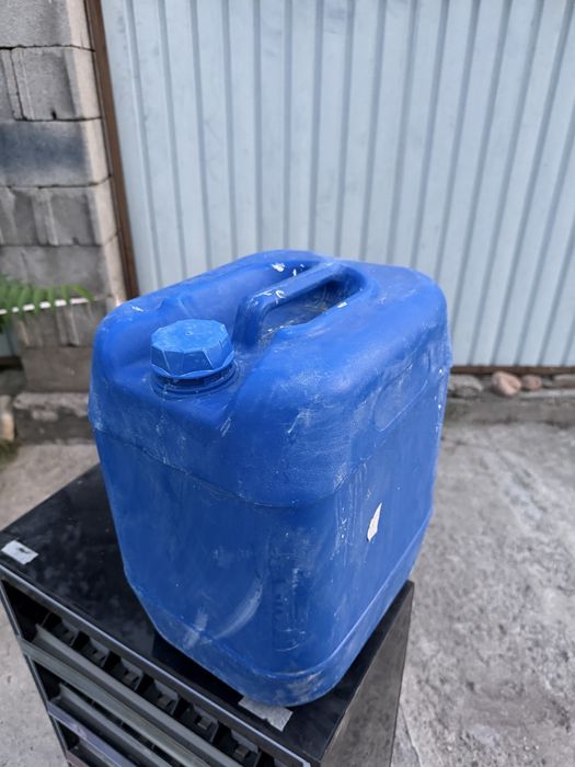 Продам пластмассовые канистры, бочки