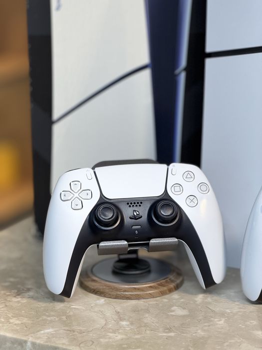 PlayStation 5 Slim / PhoneLab