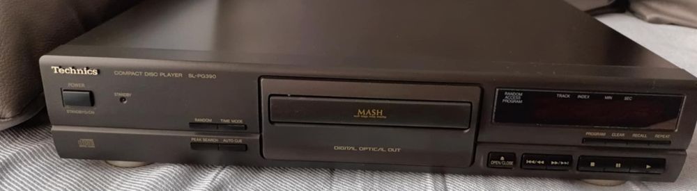 Technics CD Player плейър SL-PG390 с MASH конвертор