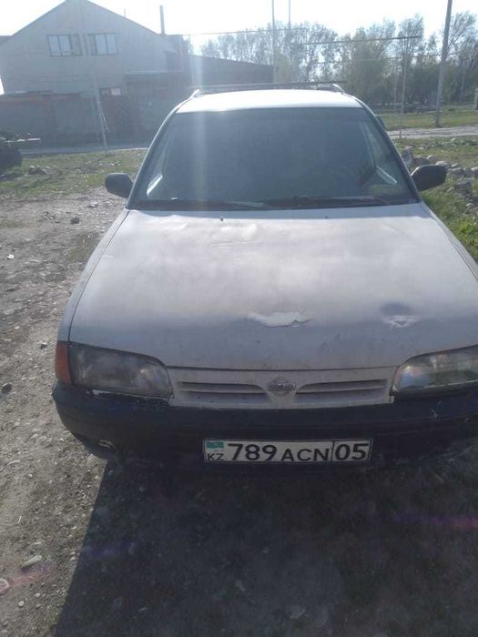 Продам автомобиль Ниссан Премьера