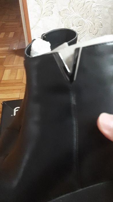 Продаю женские осенний ботильоны 36р за 5000т