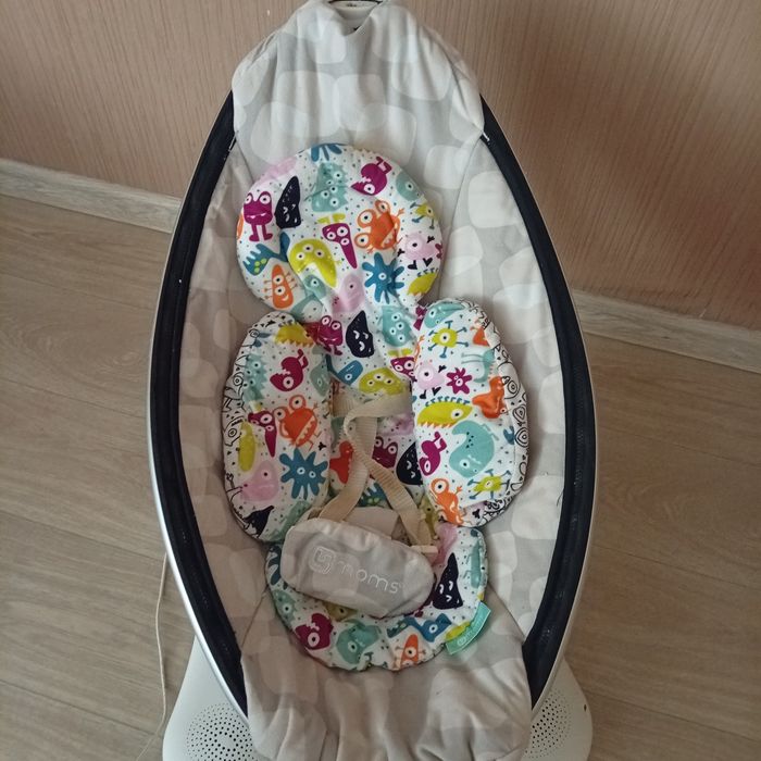 Кресло-качалка Mamaroo Moms4
