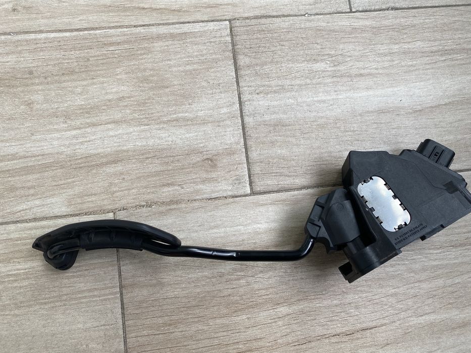 Педал за газта за Тойота Авенсис