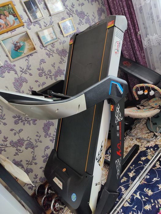 Продам беговую дорожку