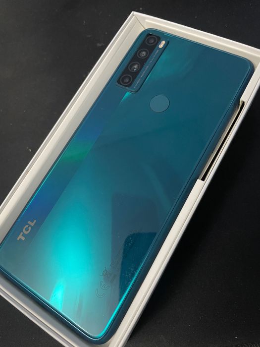 Телефон TCL 20SE