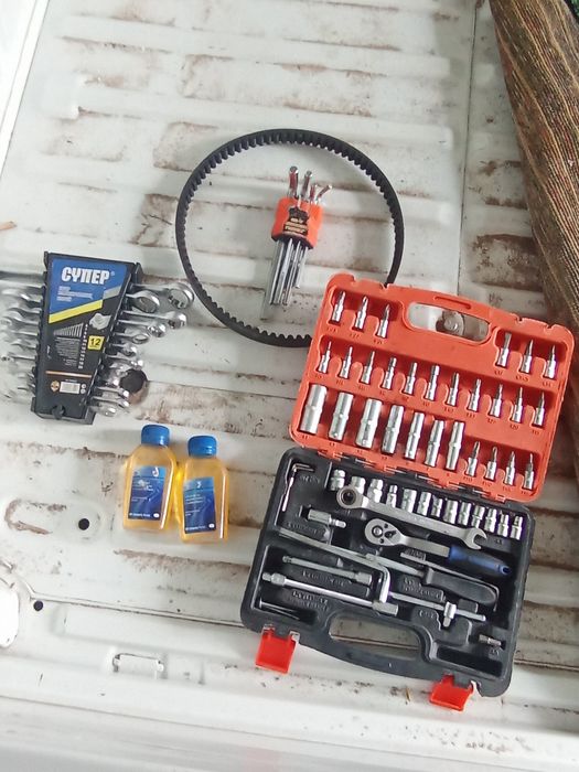 Skuter moto nabor sotiladi
