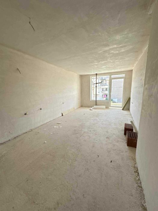 Двустаен апартамент в нова сграда до р-т Валдес