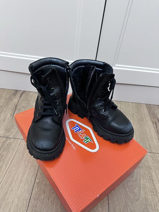 Продам зимние ботинки для девочки