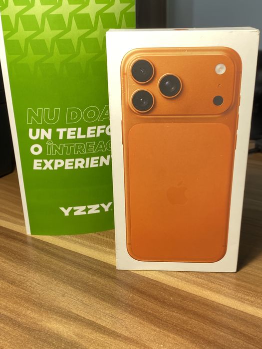 iPhone 17 Pro Max • 256 GB • Cosmic Orange