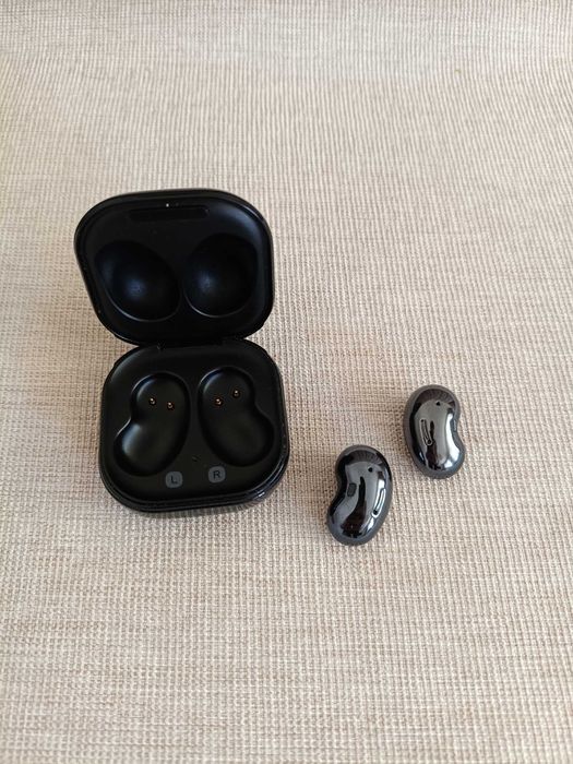 Наушники Galaxy Buds Live (оригинал)