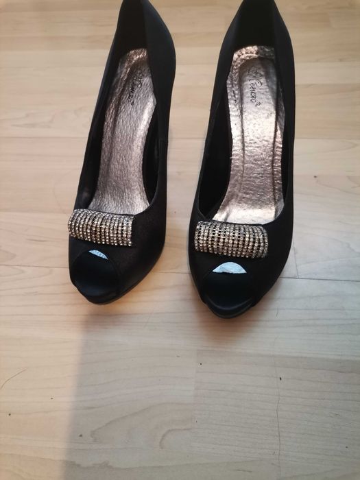 Официални дамски обувки