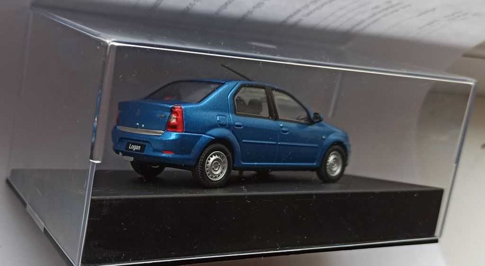 Macheta Renault (Dacia) LOGAN ph2 Facelift 2008 albastru 1/43 Carte