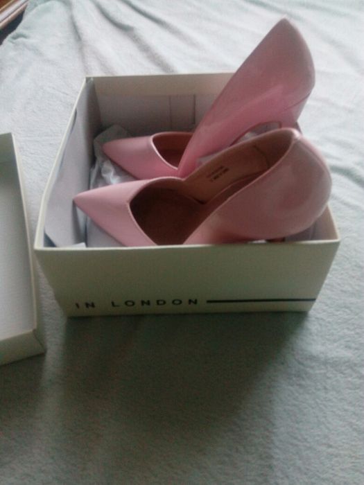 Дамски обувки