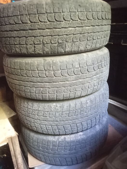 Продам всесезонные шины
