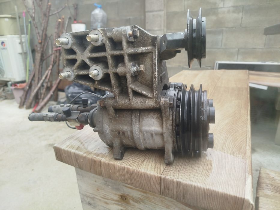 Компресор с обтегач за Thermo King от Мерцедес Атего 815