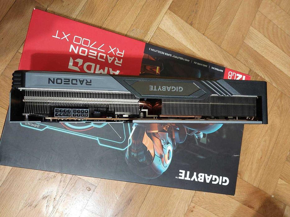 Gigabyte RX 7700 XT 12GB Gaming OC