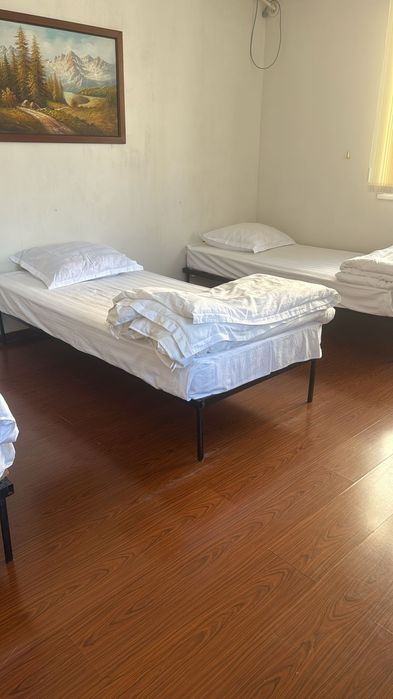 Продам кровати с матрасами