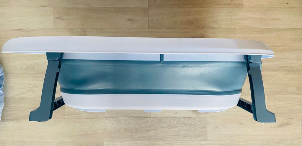 Използвана няколко пъти! Сгъваема бебешка ваничка с термометър