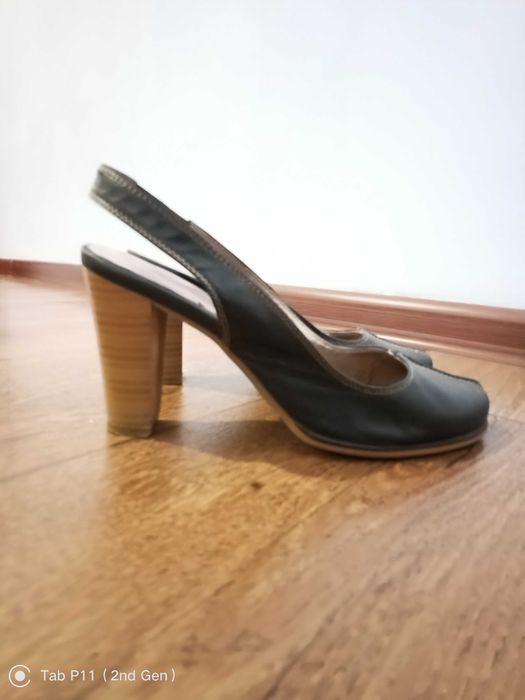 Босоножки на каблуке  б/у