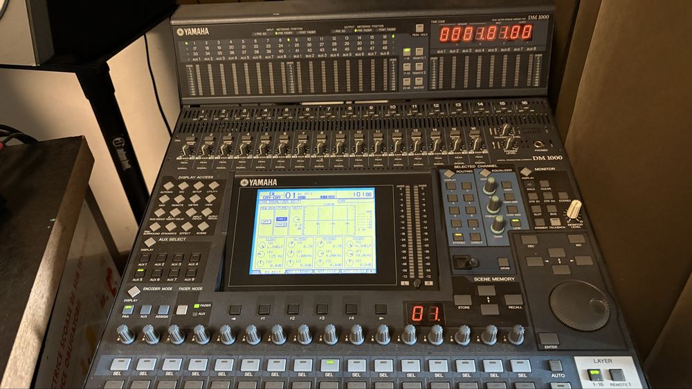 Mixer Digital Yamaha DM1000