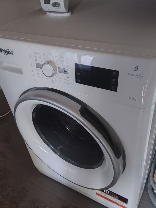Vând mașină de spălat cu uscător Whirlpool 10+7kg