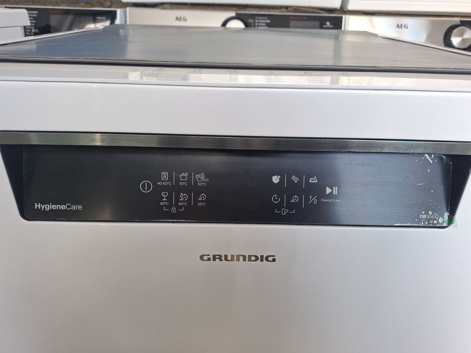 Съдомиялна за частично вграждане Grundig HygieneCare