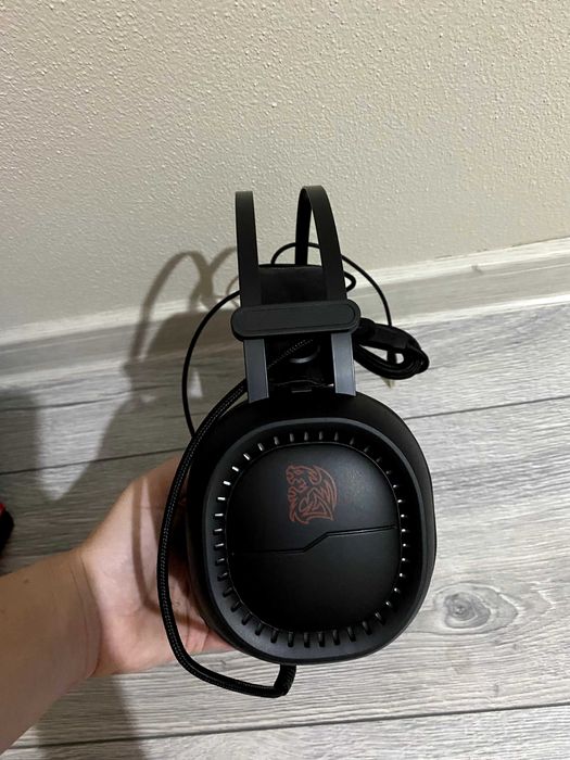 Casti gaming noi Thermaltake Tt eSPORTS Shock Pro 7.1, RGB, negre