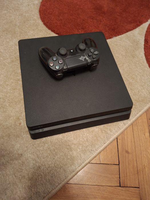 Vand play station 4 slim