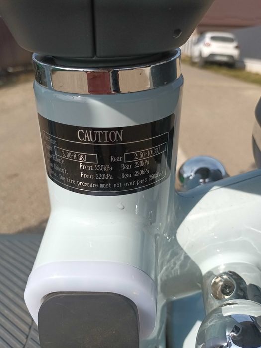 Scuter electric Paris