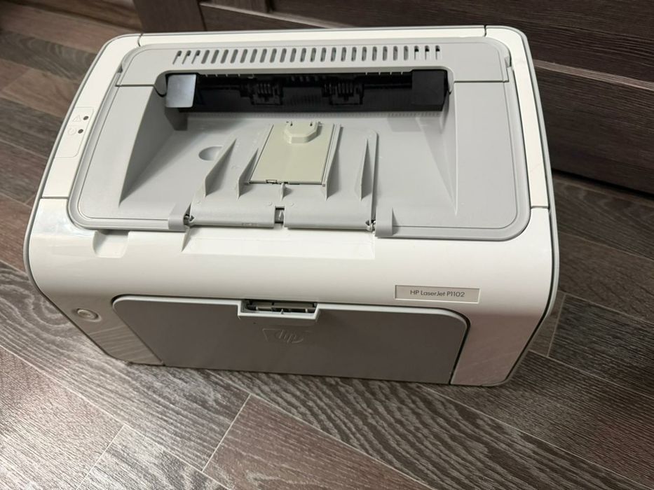 Продам принтер  Hp 1102