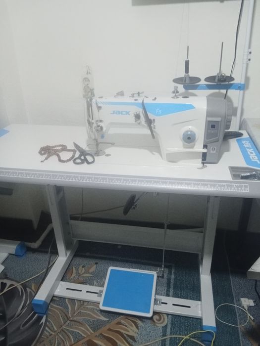 Швейная машина Jack F5