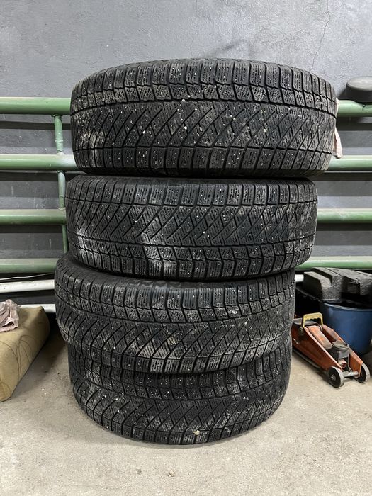 Продам зимние шины
