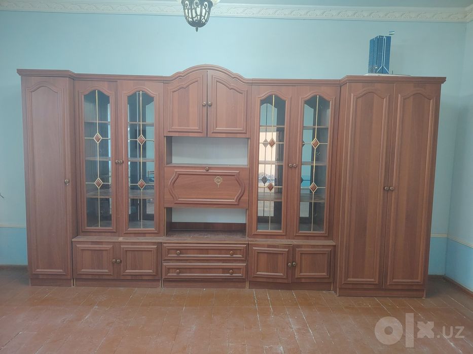 Мебель Стенка сотилади