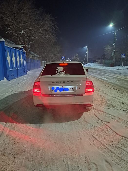 Продам машыну приору