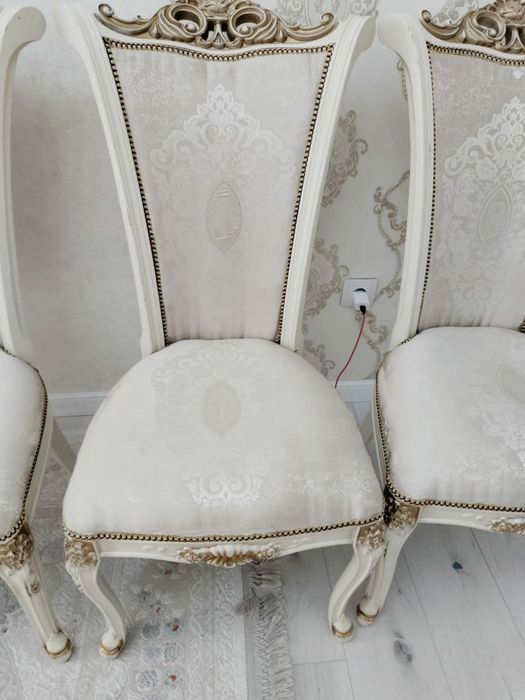 Срочно продам стулья