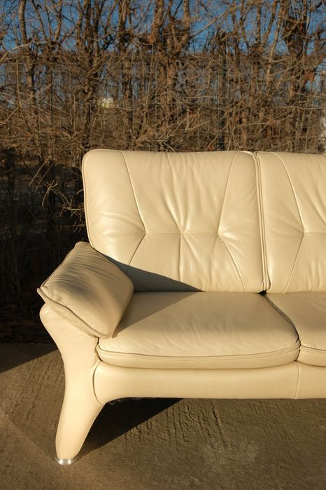 Canapea din piele ~ Crem elegant
