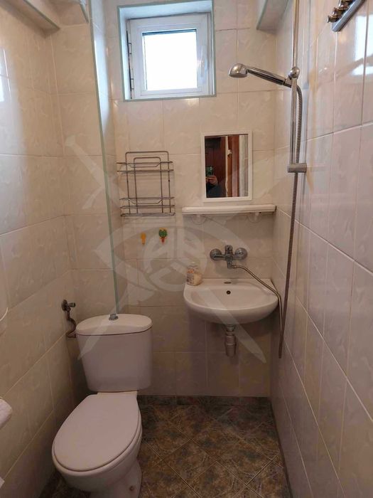 Дава се под наем Тристаен апартамент в Варна, Окръжна болница - 80 кв.м за 450 € - Снимка #4