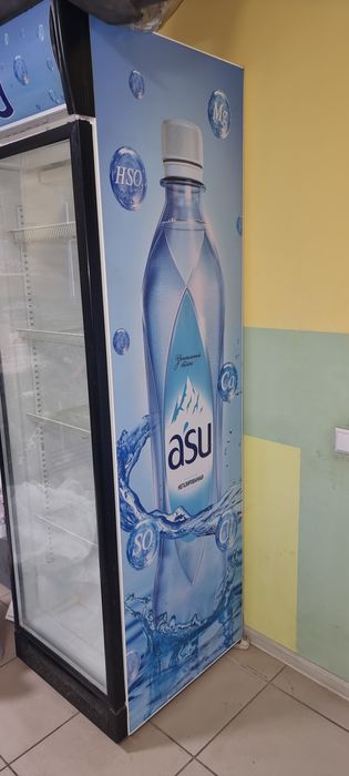 Холодильник для магазина и кафе