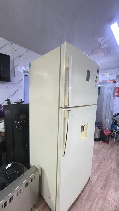 Холодильник продам